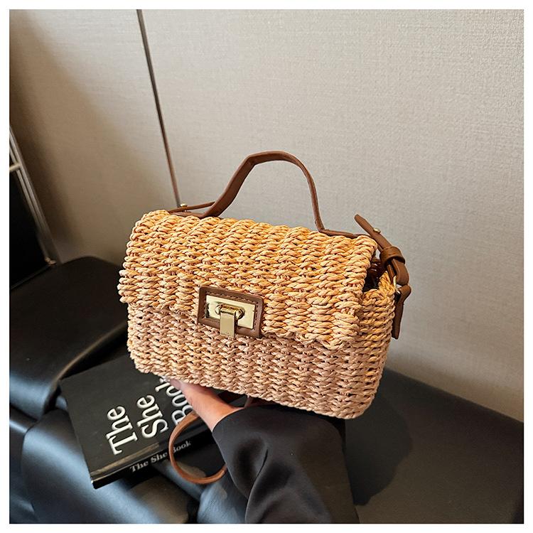 Retro Woven Bag New Fashion Versatile Handbag Premium Beach Bag Casual Messenger Bag Small Square Bag
