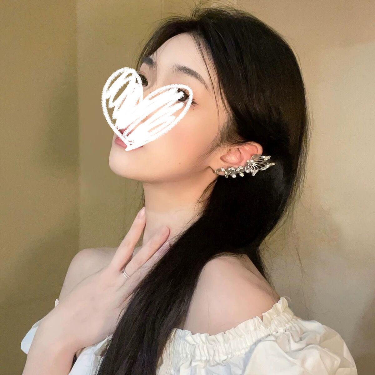 

Elf butterfly earrings, women s ear bone clips without ear piercings, ear clips, Mori, a light luxury niche high-end Spice Girl ear hanging