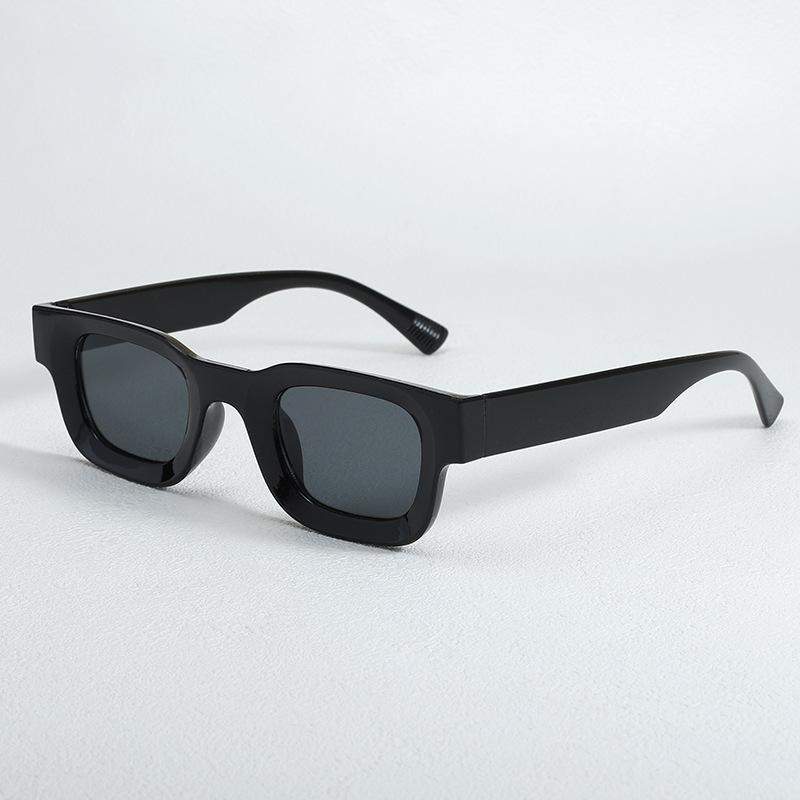 Simple Square Fashion Plastic Sunglasses for Men and Women Trendy UV Resistant Glasses Outdoor Sunscreen Sunshade Eyewear