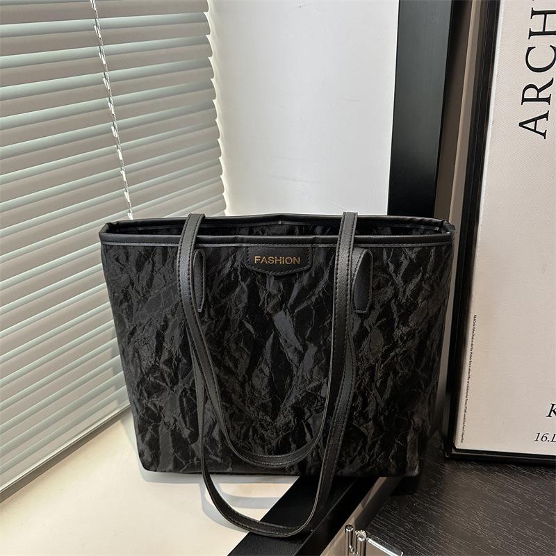 Commuter Bag Large Capacity Handbag 2025 Spring and Summer New Versatile Ins High Sense of Work Shoulder Tote Bag