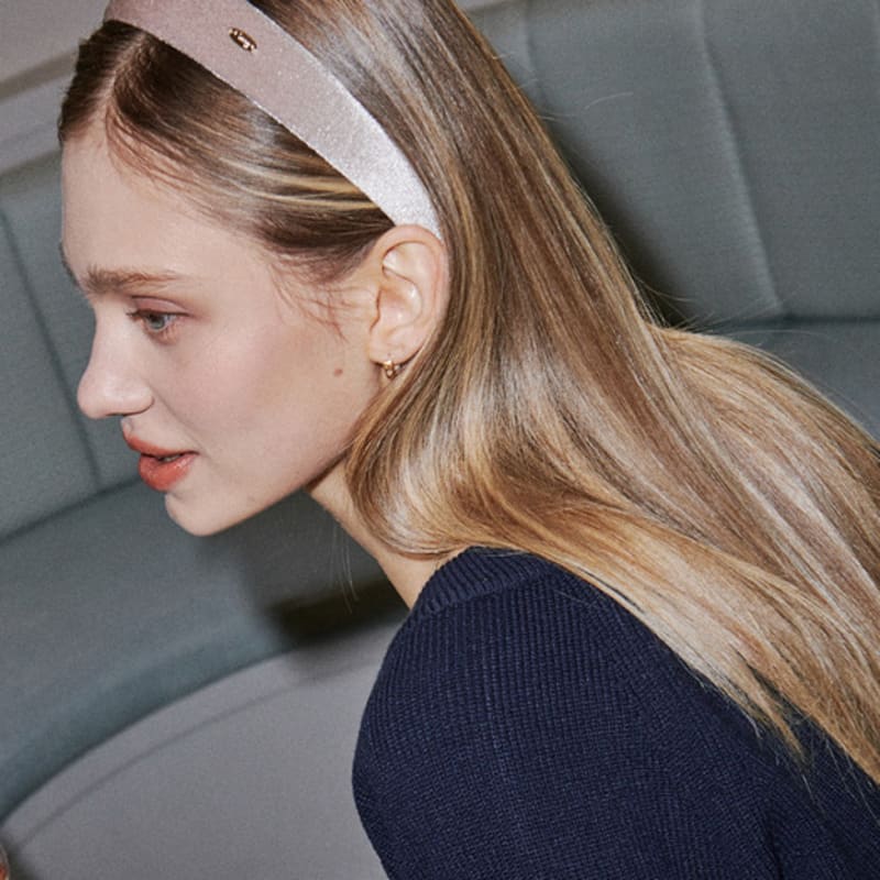 

ОБОДОК-БАРРЕТ КЛАССИЧЕСКИЙ ВЕЛЮР ОБЪЕМНЫЙ beige