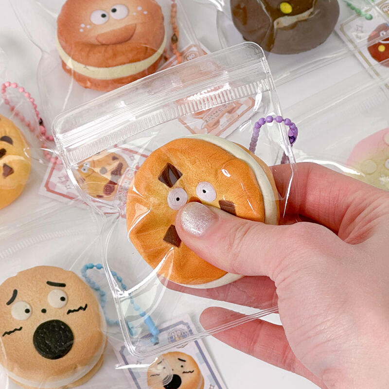 Soft and Moist Random Cookie Keyring