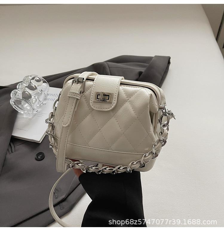 Retro Niche Hand-held Small Square Bag Women's 2025 Spring New Korean Fashion Rhombus Chain One-shoulder Crossbody Bag