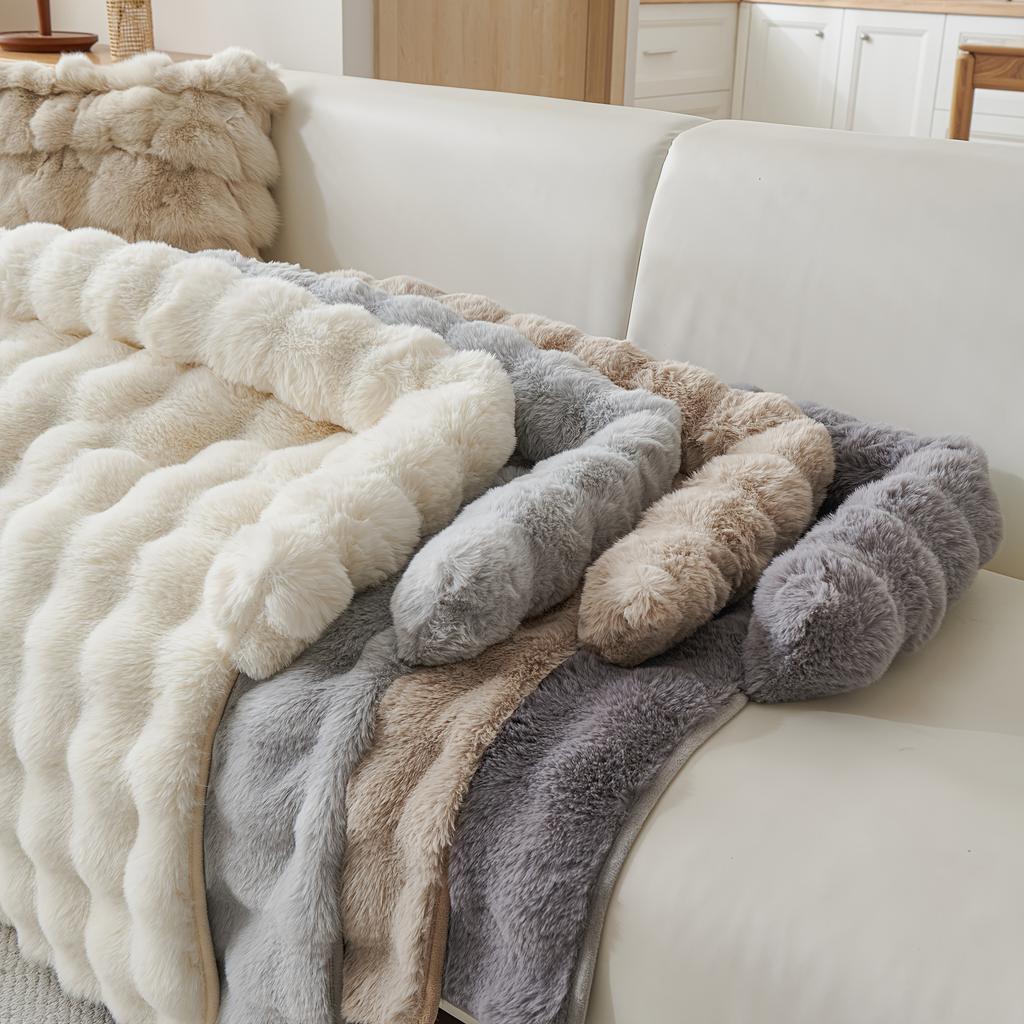 Winter Comfort Dogs Bed Imitation Rabbit Hair Pets Mat Warm Thickened Puppy Kitten Sofa Mat Anti Slip Soft Cat Nest Pet Supplies