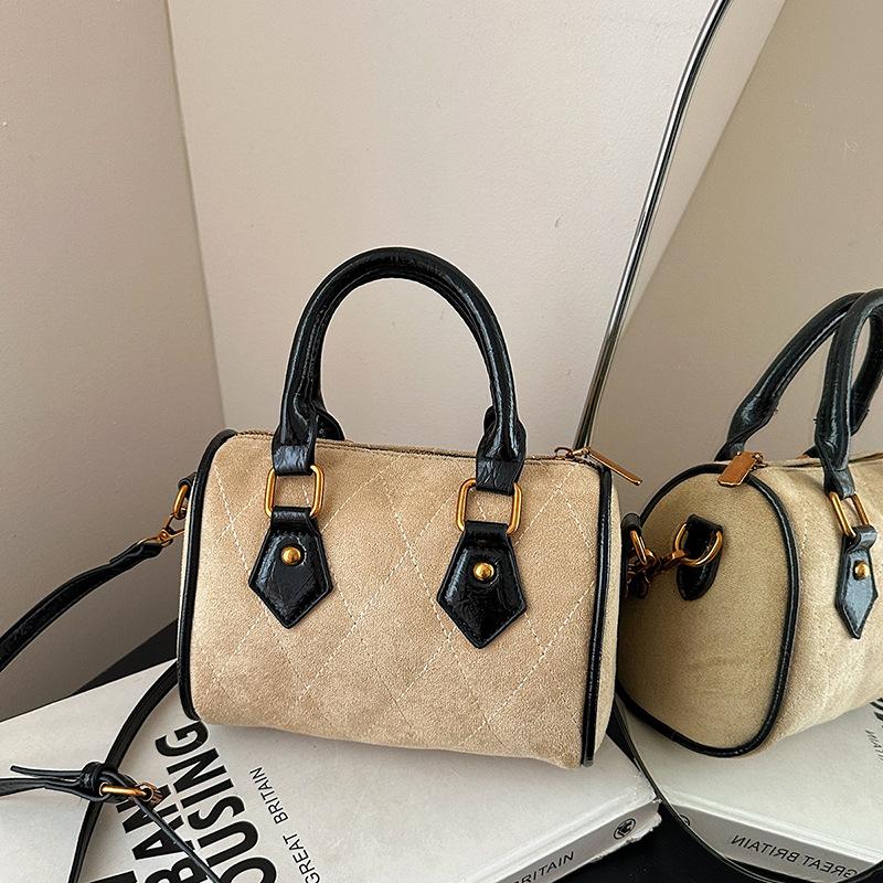 Premium Retro Hand Carry Pillow Bag Women's New Fashion Diamond Shoulder Messenger Bag Commuter Bag