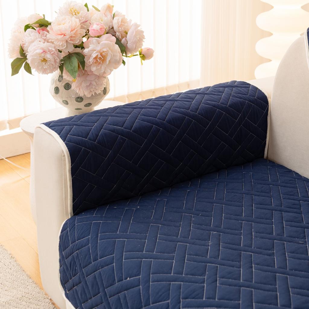 1Pc Thicken Geometric Quilted Non-Slip Sofa Cover, Solid Color Sofa Towel All Seasons Universal Fit Couch Seat Pad Protector