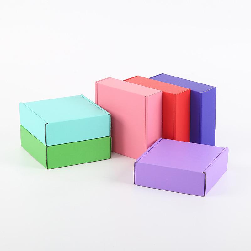Reinforced Square Airplane Box for Express Shipping: Anti-Pressure, Anti-Fall, Enlarged Down Jacket Packaging.