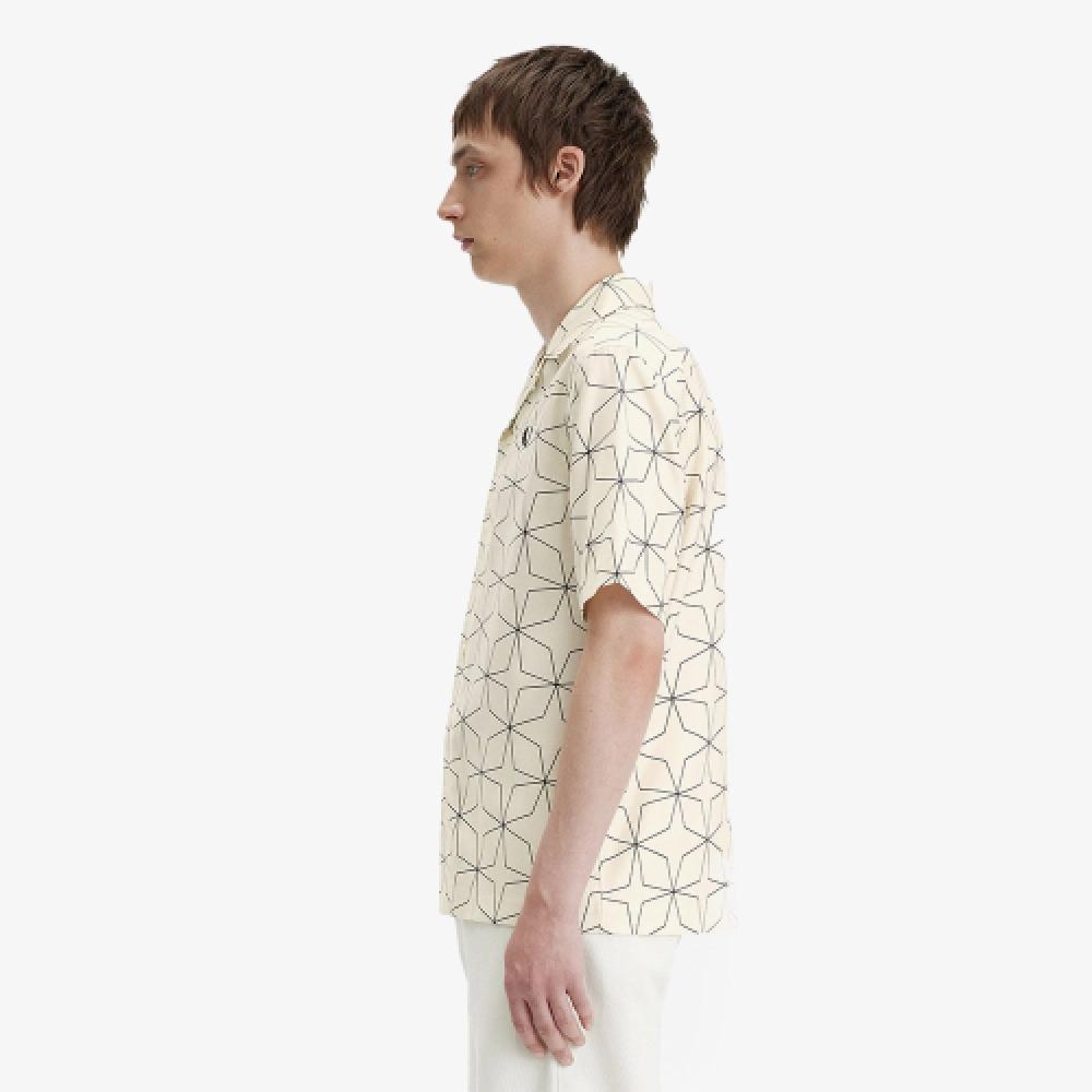 Fred Perry [sharp] Geometric Print Revere Collar Shirt  560  Afpm2417785 560