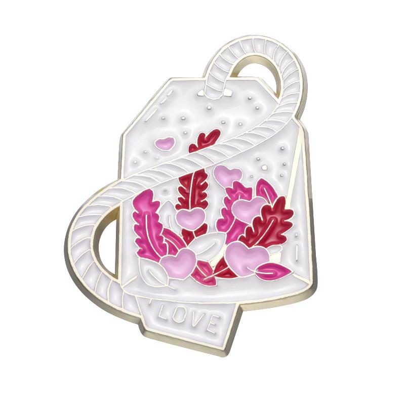 

Pink Heart Attractive Shaped Lapel Pin Floral And Geometric Alloy Brooch For Wear Stylish