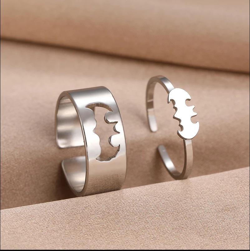 New Arrival Trendy Stainless Steel Bat Couple Rings for Women Men Punk Opening Hip Hop Rock Finger Jewelry Set Gift Colorfast