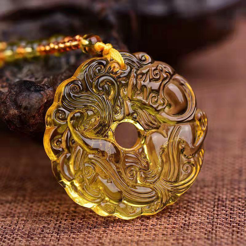 Jade Pixiu Pendant Necklace for Men & Women - Fashionable, Versatile Sweater Chain with Imitation Jade Design.