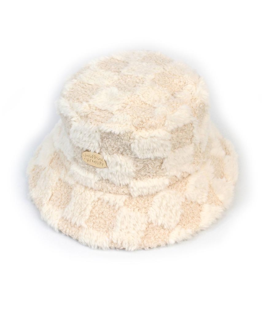Yunibeosyeolkemiseuteuli Check Fur Ivory Bucket Hat