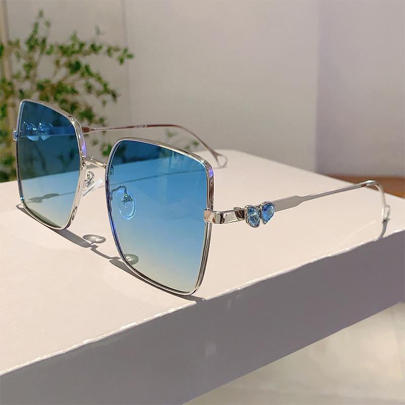 

Luxury Brand Designer Square Sunglasses Women For Female Popular Sun Glasses Retro Punk Big Frame Metal Diamond Shades UV400