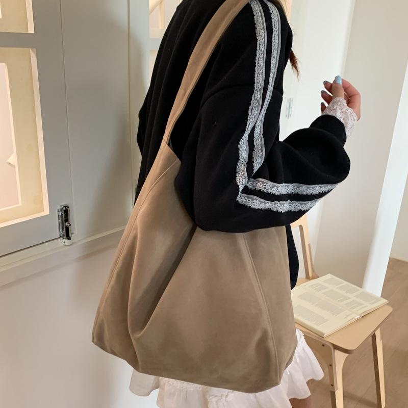 2026 Spring And Summer New Niche Design Shoulder Bag, Woolen Fabric Tote Bag, Trendy Persality, Simple Women S Bag верблюд