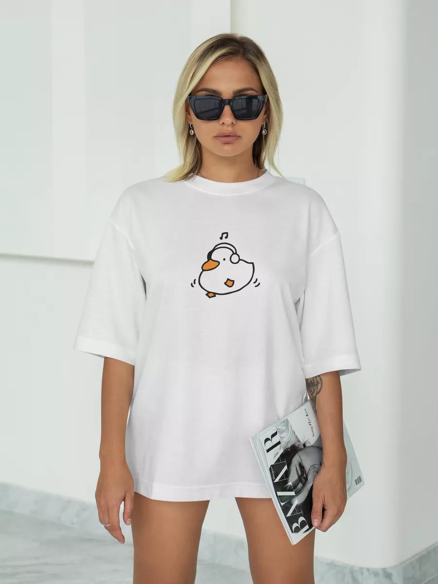 

T-shirt with goose in headphones M