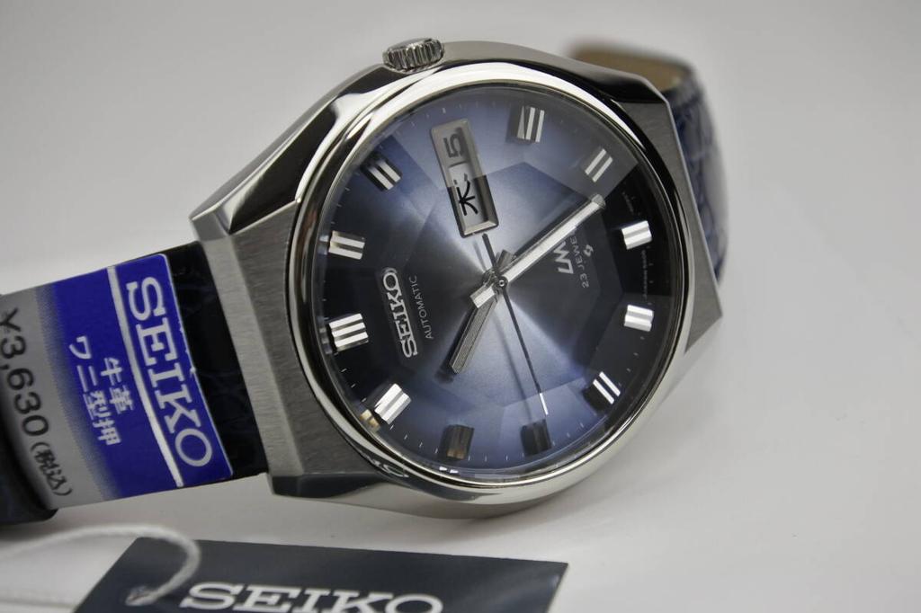56 series 1974 SEIKO Lord Matic 23 jewels cut glass Blue automatic Watch SEIKO strap Excellent condition b1k006 Semi-premium 5606-8060 9-sided