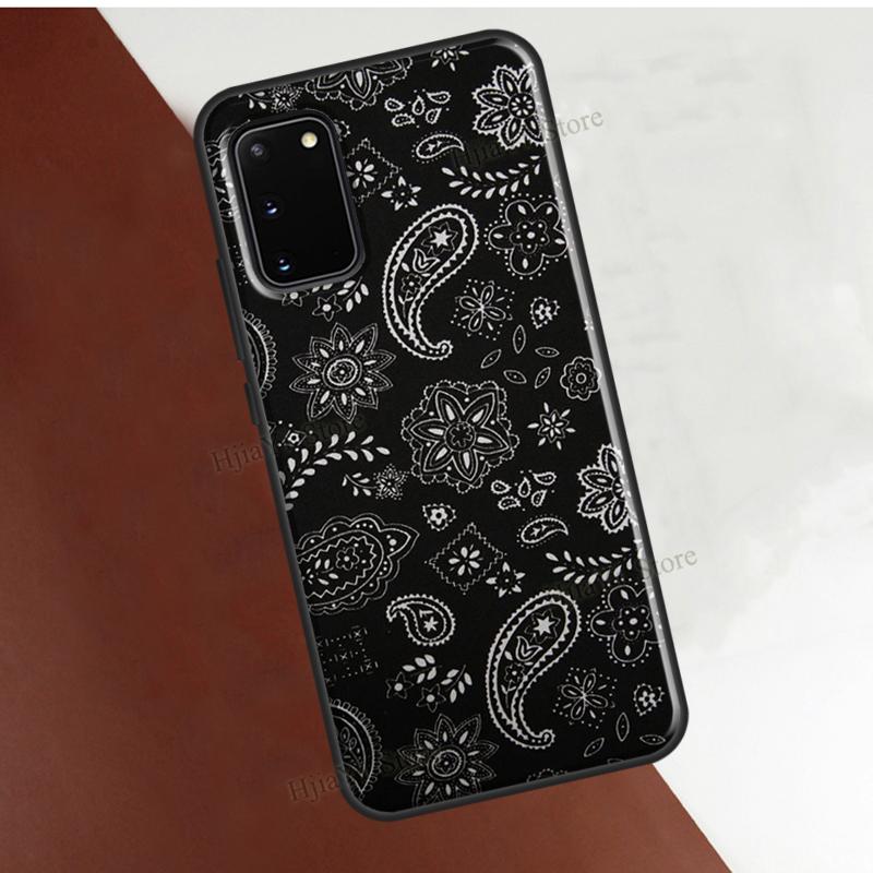 Black Bandana Paisley Phone Case For Samsung Galaxy S21 Ultra S22 S20 FE S8 S9 S10 Plus Note 10 Note 20 Cover