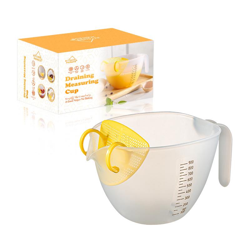 Food-Grade Egg Beating Bowl with Scale & Spout: Heat-Resistant, Filter Screen, Ideal for Baking Egg Mixtures.