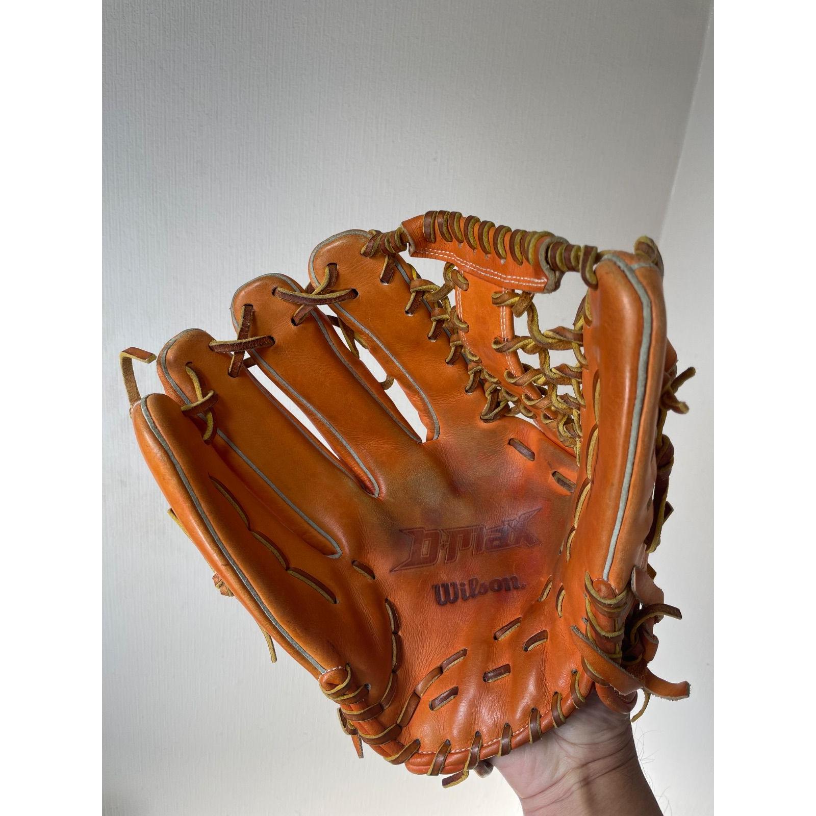 Used For left-handed pitchers Wilson Wilson D-MAX Softball Outfielder RDN7WF