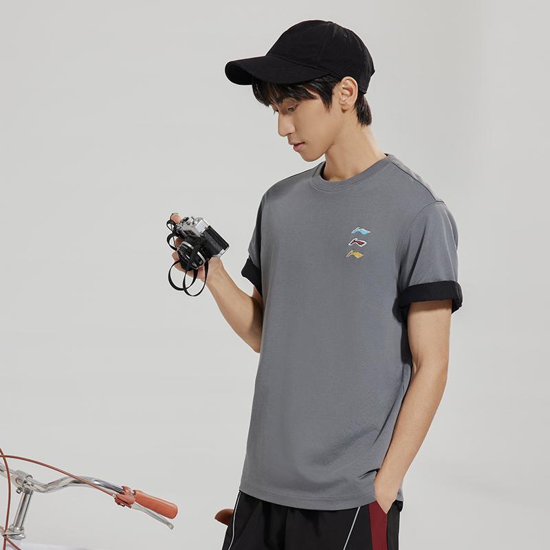 Li Ning Cool Tea T Quick-Dry Cool Casual Sports Top Logo Print Round Neck Loose Summer Short Sleeve T-Shirt Men tops Shadow-Gray AHSU709-5