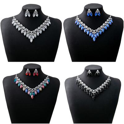 Retro Exaggerated Jewelry Set, Temperament Luxury Dinner Water Drop Necklace Bridal Accessories Pearl Earrings Women