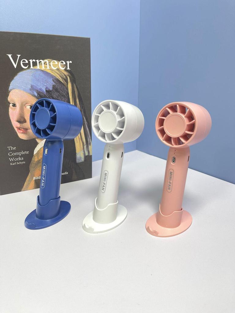 Portable USB Rechargeable Mini Fan with Digital Display and Aromatherapy