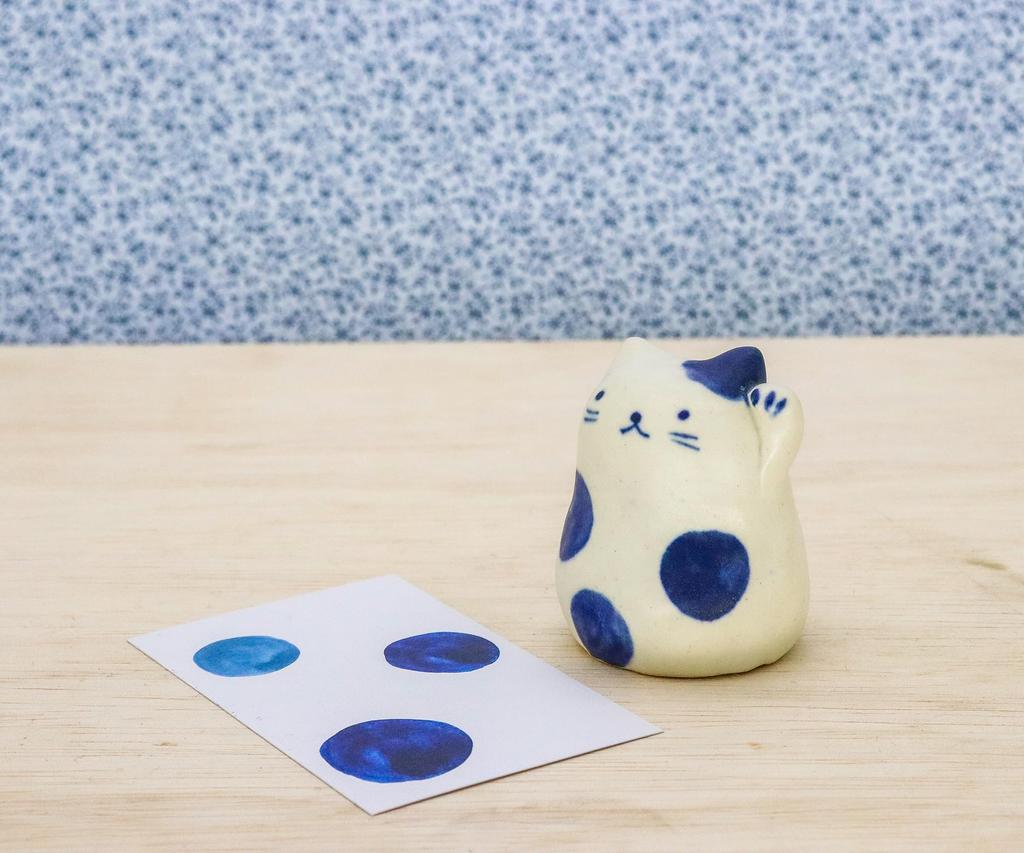 Craftsman House Dyed Cat Made in Japan Maneki-neko (Round)