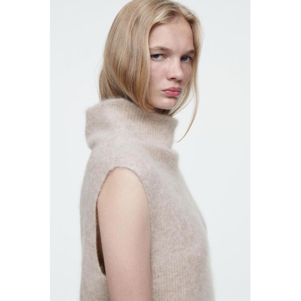 COS Japan Funnel Neck Brushed Cashmere Vest