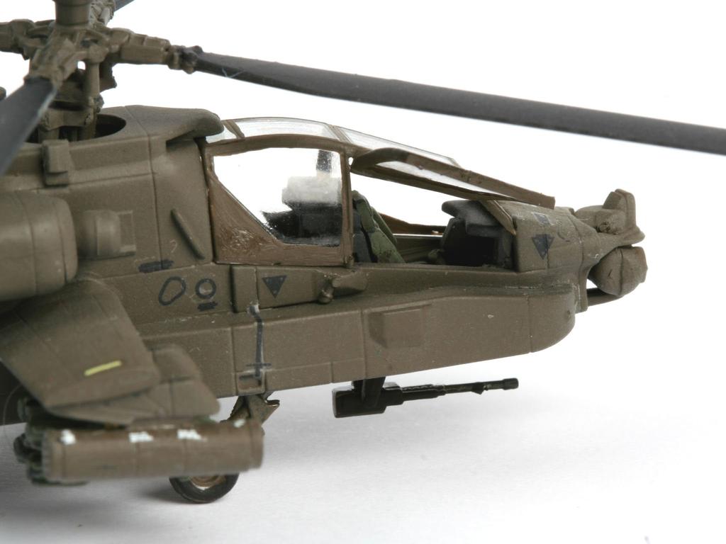 German Revell Longbow Apache 04046 Plastic Model 1/144 AH-64D