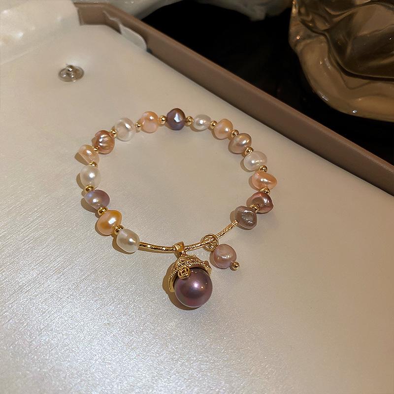Retro Zircon Cat Pearl Bracelet: Elegant, Fashionable, and Versatile Jewelry for Women.