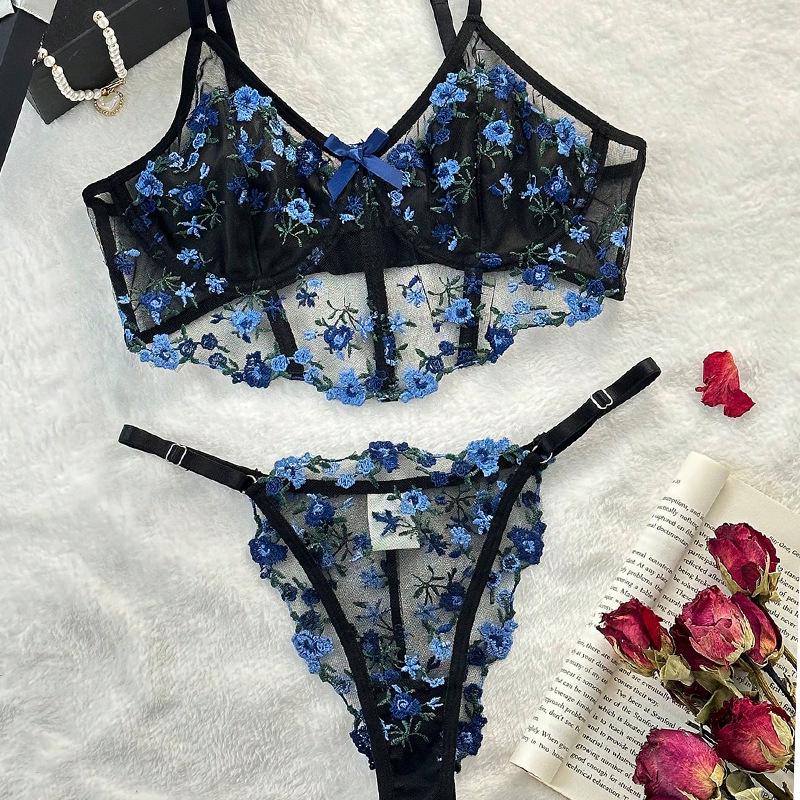European and American Floral Mesh Sexy Breathable Adjustable Thong with Embroidered Open Cups and Three-Button Suspender
