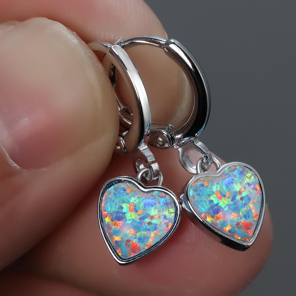 European and American Style Minimalist and High End Heart Shaped White Diamond Ear Buckle Earrings