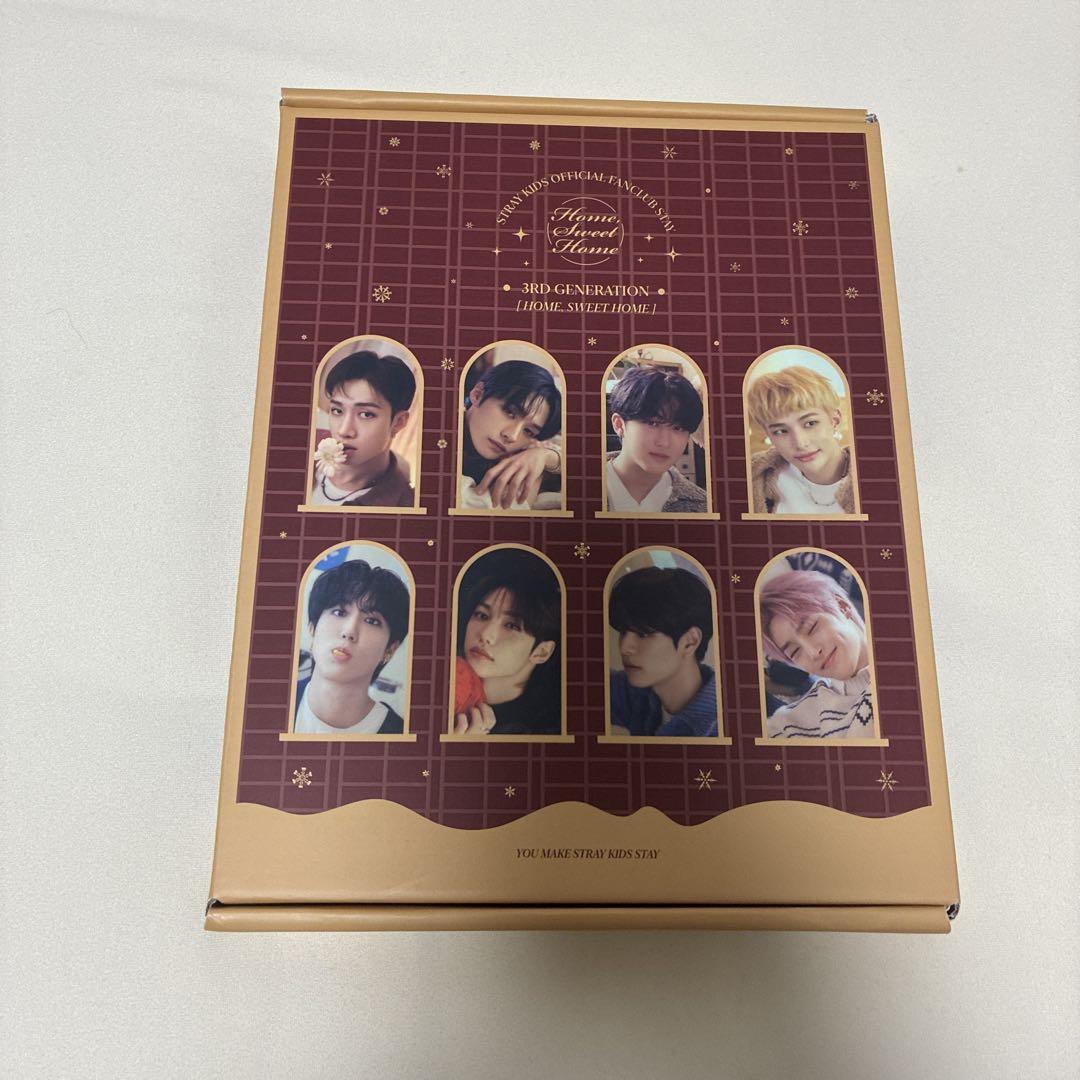 

[БУВШИЙ У ВЖИВАННІ] Stray Kids STAY 3-го покоління Вітальний набір Бонус за членство Домашній FC