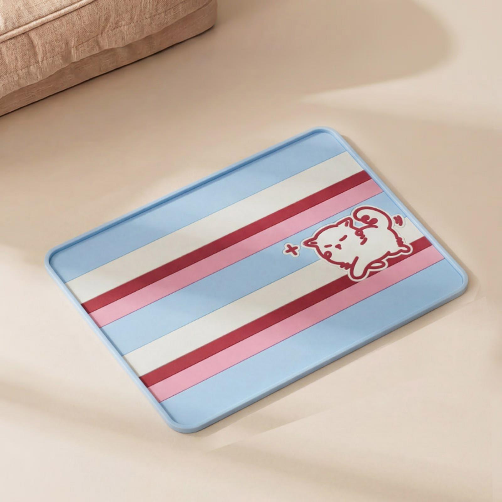 

Pet Feeding Mat Silicone Non Slip Waterproof Easy Clean Foldable Design Durable Food Tray Protector for Cats and Dogs one size