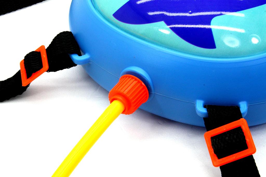 [fence_up] Large Capacity Tank Water Gun Super Splash (Penguin, Orange)