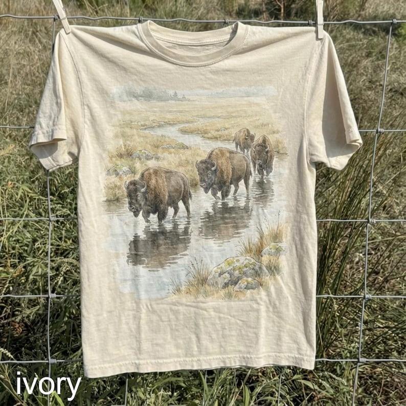 Bison River Vintage Wildlife Shirt Retro Western Nature TShirt Classic Animal Unisex T-Shirt S