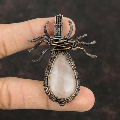 Ciondolo in rame al quarzo rosa, gioielli in rame avvolto con filo, ciondolo ragno fatto a mano, ciondolo in rame con pietra preziosa, regalo per la mamma, ciondolo avvolto con filo