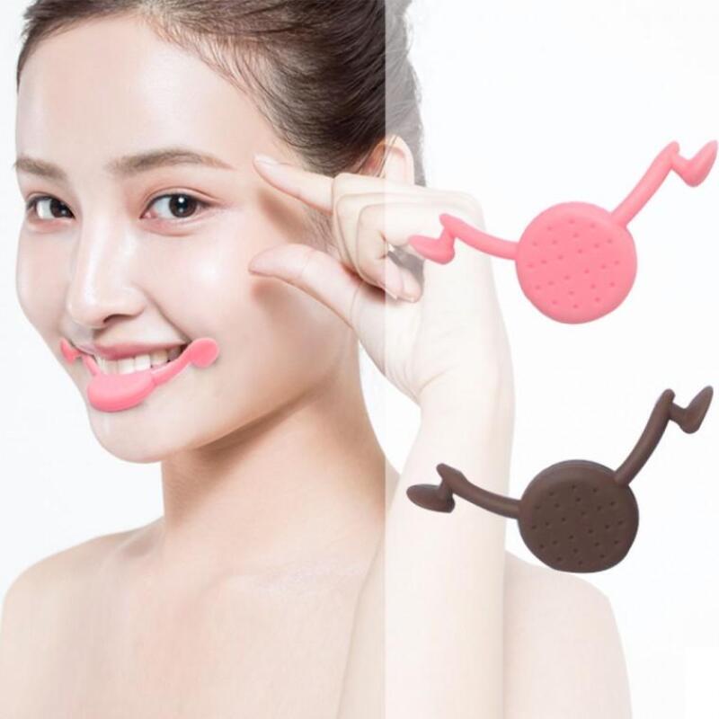 Smile Angel Maker: Make a Smiling Face with the Corners of Your Mouth brown
