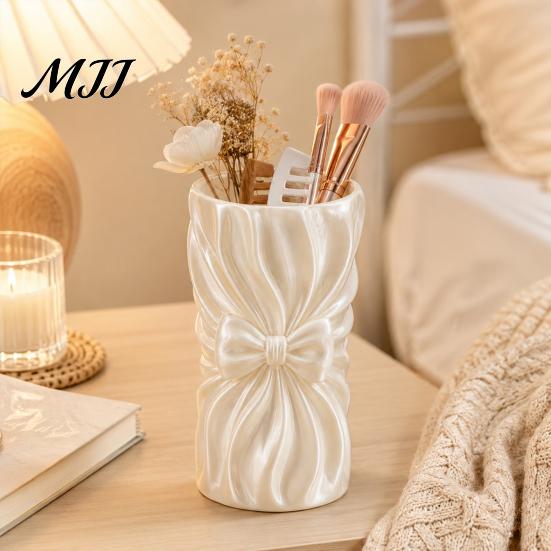 Girly Aesthetic Pen Cup 3D Printed Bow Storage Holder, Ruffled Makeup Brush Cup, Decorative Pleated Holder Desktop Organizer for Vanity Table
