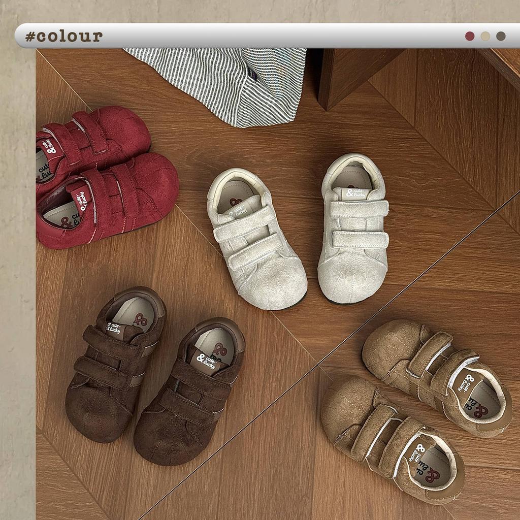 XSHX fat head shoes | Boys and girls autumn retro Velcro wide spread toe velvet moral training function thin bottom stable heel