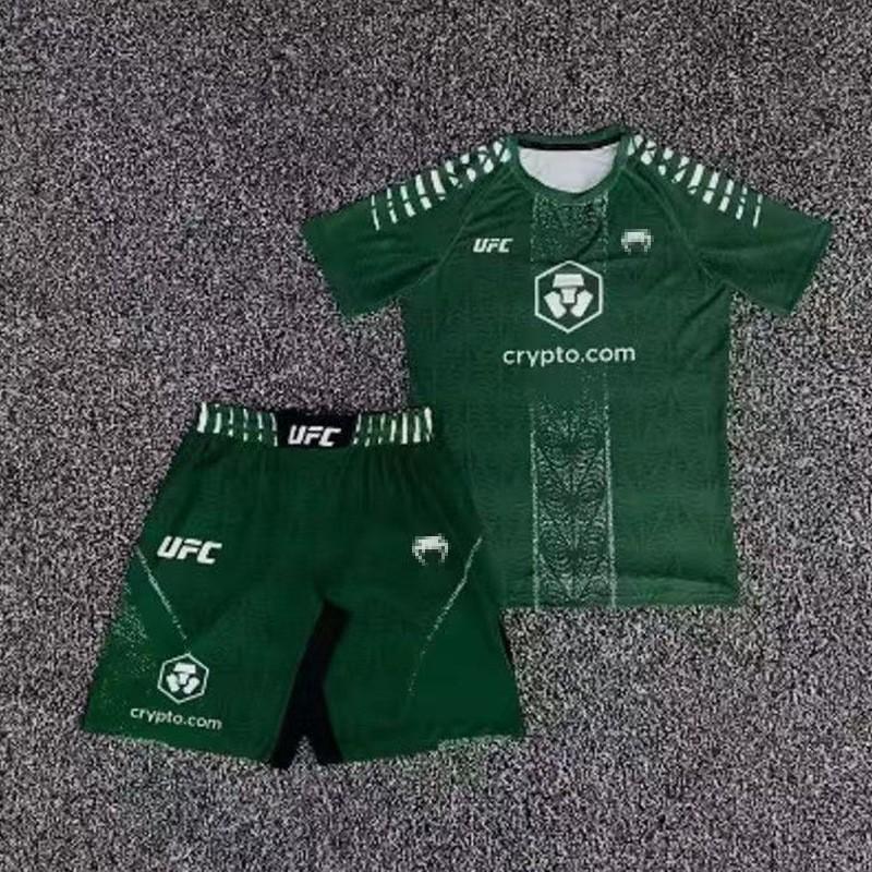 Set di allenamento Muay Thai Boxing da uomo T-shirt elasticizzata ad asciugatura rapida Pantaloncini Abbigliamento sportivo Palestra Sport da combattimento