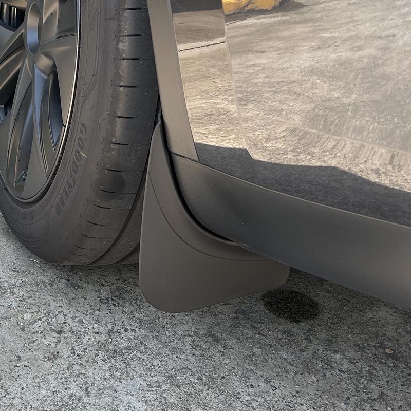 Tesla Model Y/3 Refresh Mudguards: Punch-Free TPE Front & Rear Wheel Mudflaps