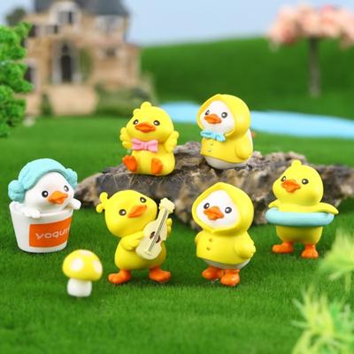 Duck Ornament with Raincoat Cute Plastic DIY Craft Mini Desktop Animal Figurine Statue Figure