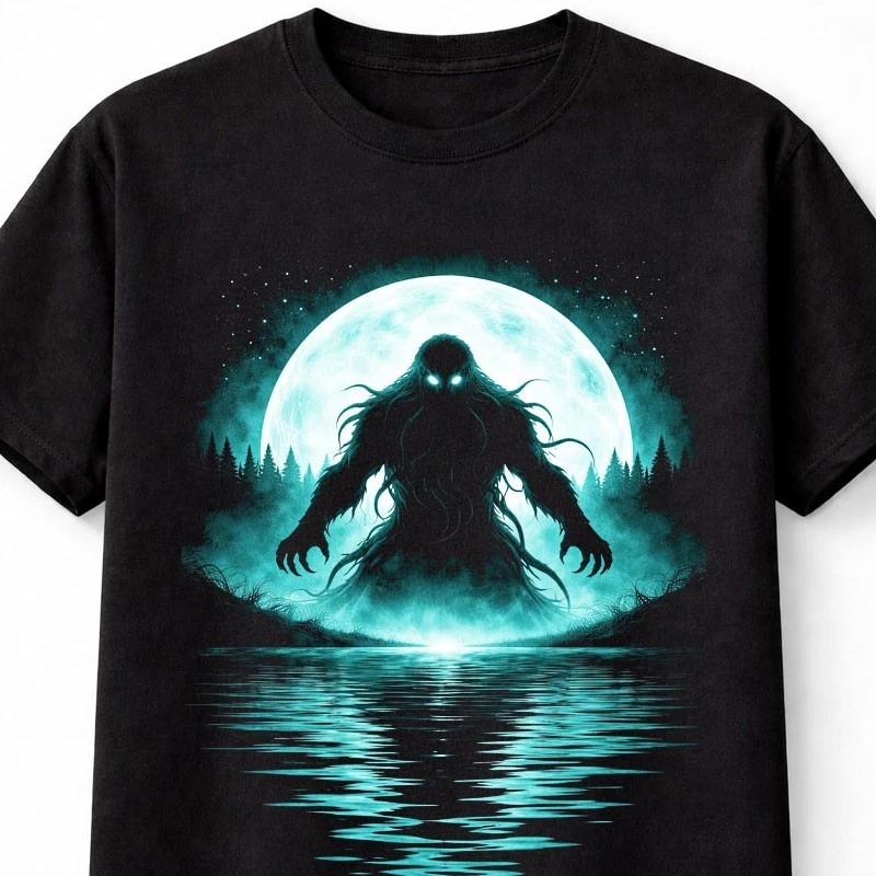 Cthulhu Cosmic Horror Lovecraft Monster Moon Graphic Unisex TShirt S