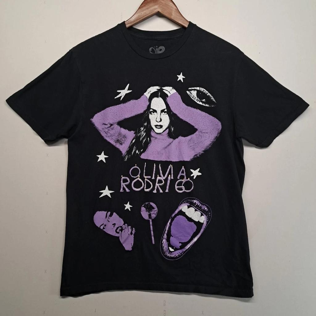 Olivia Rodrigo T-shirt Medium M Black Purple Graphic Concert Official Merch