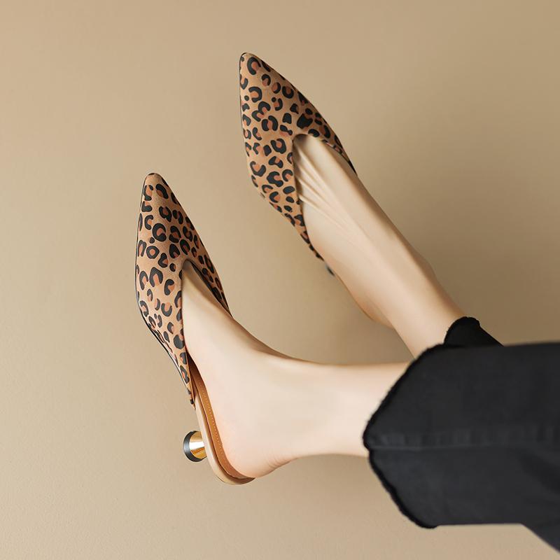 Fashion 2025 New Summer Outside Women Slippers Shoes for Women Point Toe Concise Modern Slippers Chunky Heel Women Mules Solid Slippers