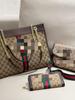 Módna Cross-Body Taška s logom Double G: Štýlová taška typu obálka/prsia s kvetinovým dizajnom, ideálna pre influencerov a módnych nadšencov