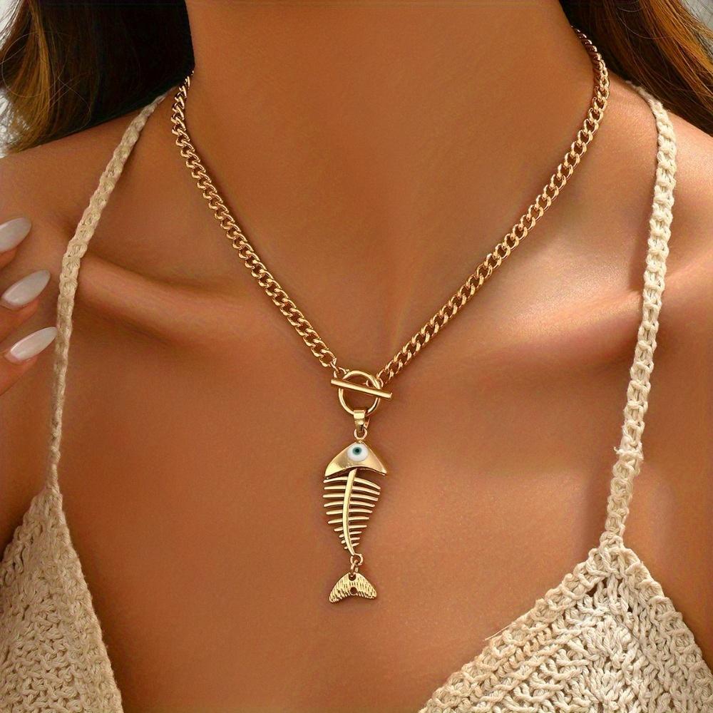 Bohemian Fishbone Pendant Necklace, Gold Collarbone Chain, Exquisite Fishbone Design, A Versatile Layered Jewelry Suitable for Casual and Formal Wear.