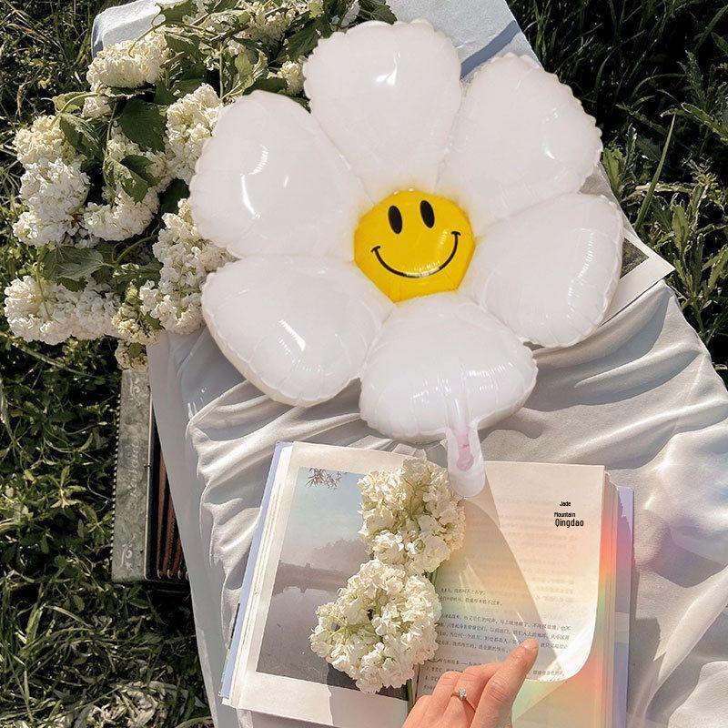 32-Inch White Birthday Number Balloon - Aluminum Film Party & Photo Prop for One-Year-Olds