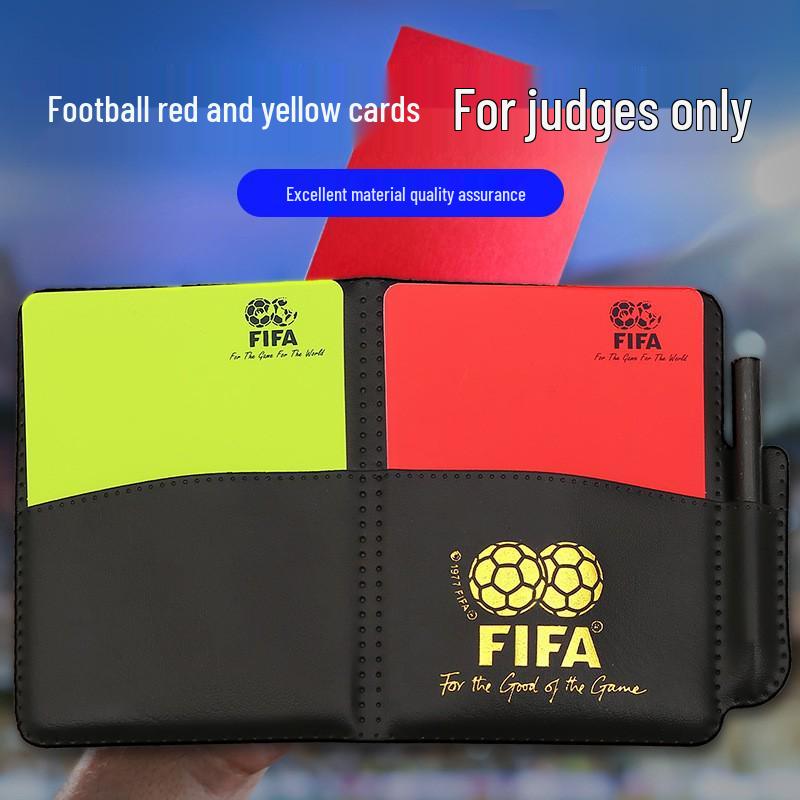 

Красная и желтая карточки судьи с бланком для записи и карандашом для футбольных матчей
